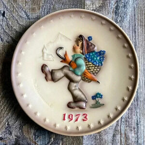 * VINTAGE* Hummel |  Globe Trotter Plate